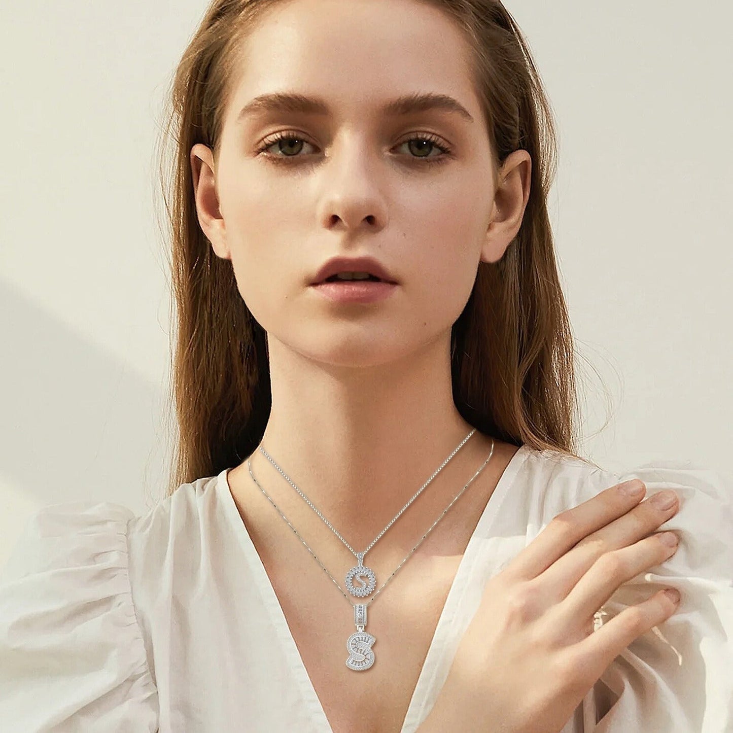 Collier initial pavé | Or blanc